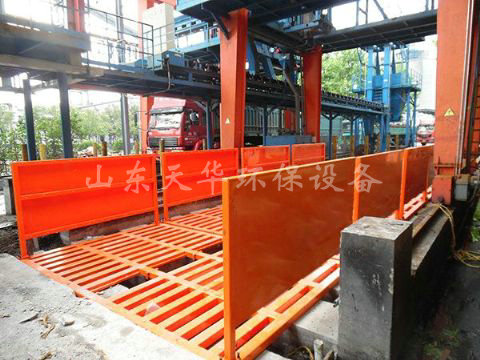 點擊查看詳細信息<br>標題：濟寧唐口煤礦4X12米煤礦專用洗車機 閱讀次數：2188